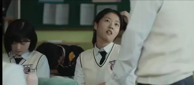 《世界的主人》豆瓣评分升至9.2，平遥首映后经多轮放映持续获高口碑 - 细节速览