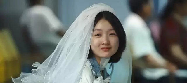 《朝云暮雨》上映后引发静默式共鸣，聚焦中年女性自我重建 - 相关图片