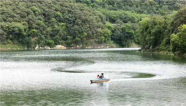 《黑夜告白》取景昆明野鸭湖与安宁昆钢老厂区 - 相关图片