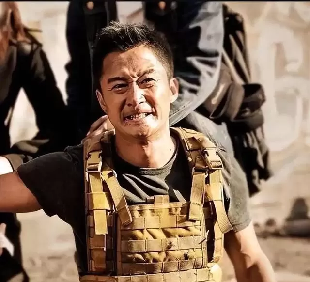 吴京监制主演《镖人：风起大漠》票房破14.39亿密钥延期至5月20日，袁和平官宣续集年底开机，吴京暂未确认回归 - 相关图片