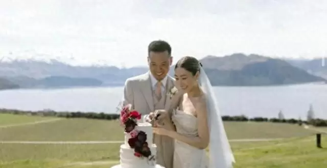 胡定欣离巢TVB22年签约田壮壮新片《凡夫俗女》 - 现场图
