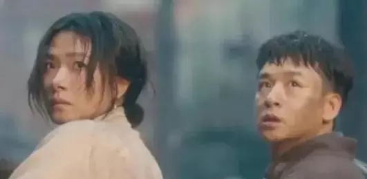 张云魁丁玉娇情感线引观众强烈共鸣，蚕豆意象成全剧记忆锚点 - 相关图片